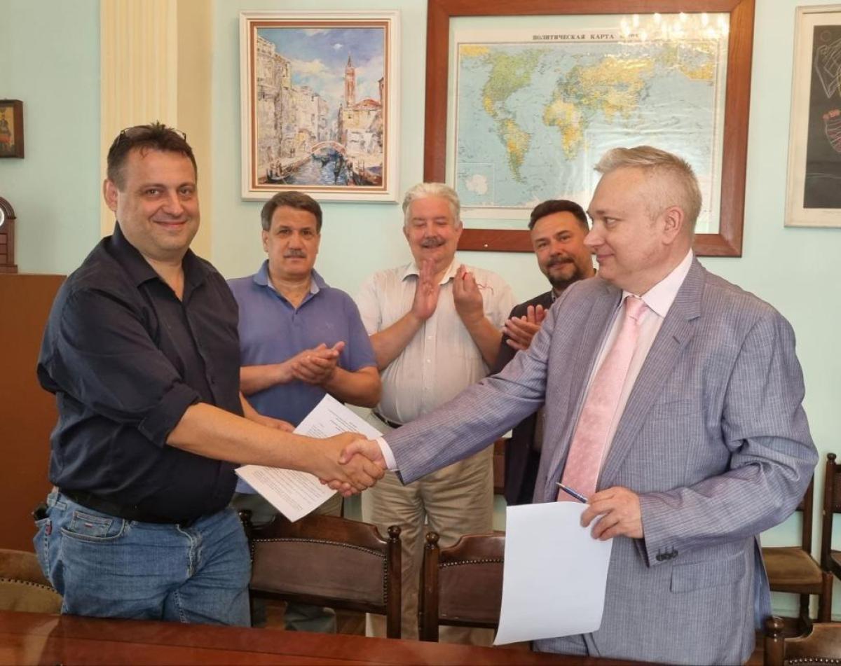 14 июля 2022 года Фонд защиты Русского Мира и Всемирная ассоциация высших учебных заведений подписали соглашение о сотрудничестве.