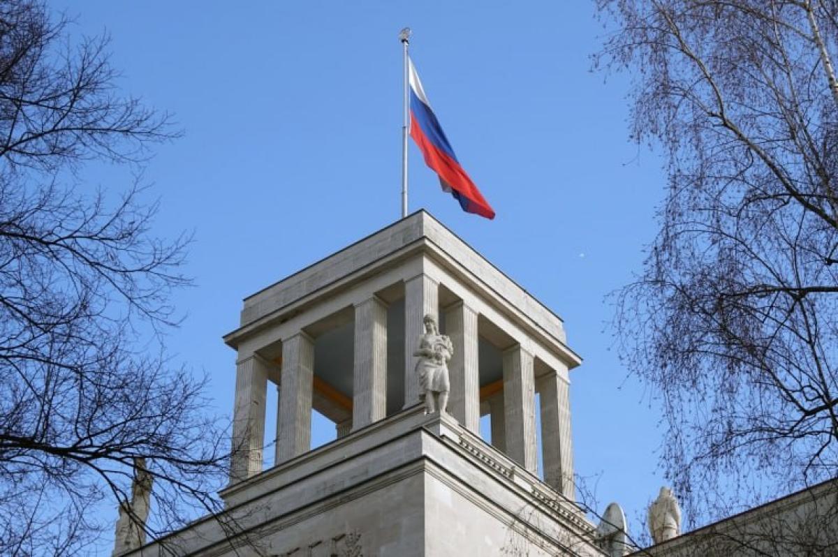 Закрытие четырёх генеральных консульств по инициативе Германии существенно ограничило доступность и удобство…