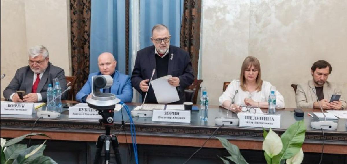 В Общественной палате обсудили необходимость преподавания истории русского зарубежья в школах.
