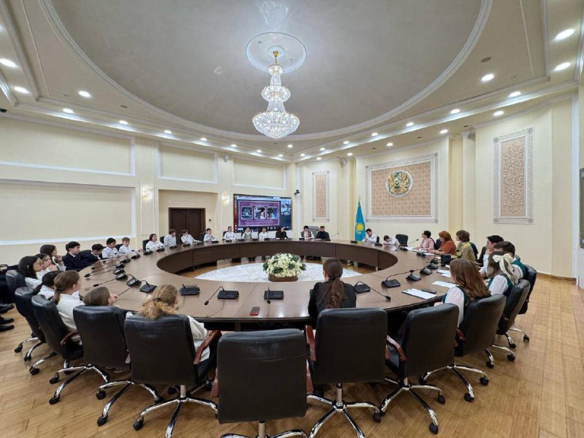 Соотечественники в Казахстане и Псковская область совместно отметили Международный день языка